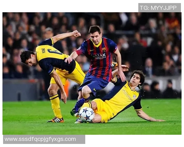 44岁足球球星依然驰骋绿茵场展现惊人状态刷新职业生涯新高度 44岁足球球星依然驰骋绿茵场展现惊人状态刷新职业生涯新高度