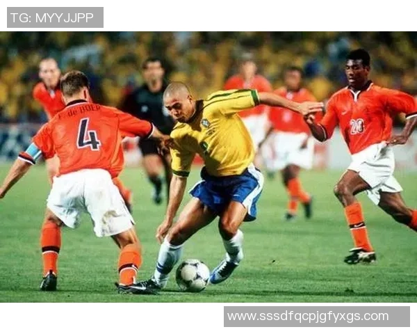 世界足球过人技巧大师盘点 这些球星如何轻松突破防线