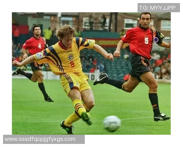 五大足球巨星的传奇征程与辉煌瞬间揭秘 五大足球巨星的传奇征程与辉煌瞬间揭秘